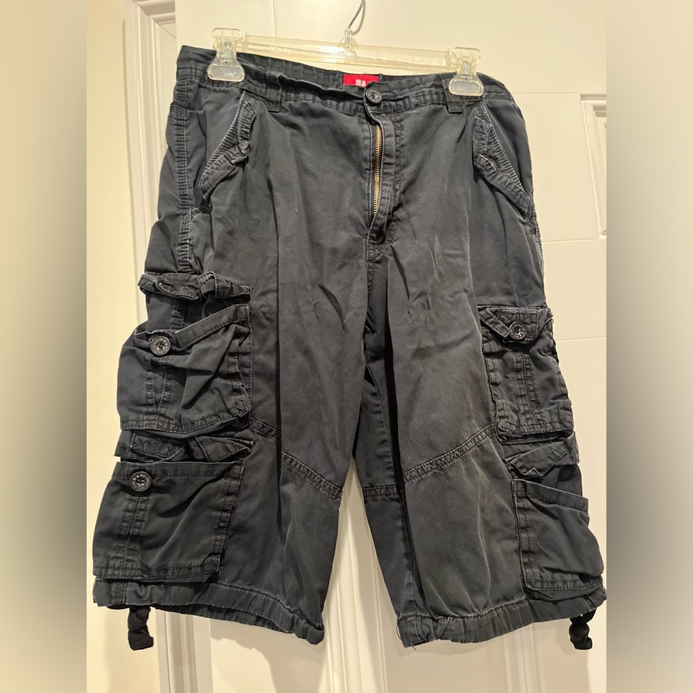 mark. Black Cargo Shorts with Knee Length Design